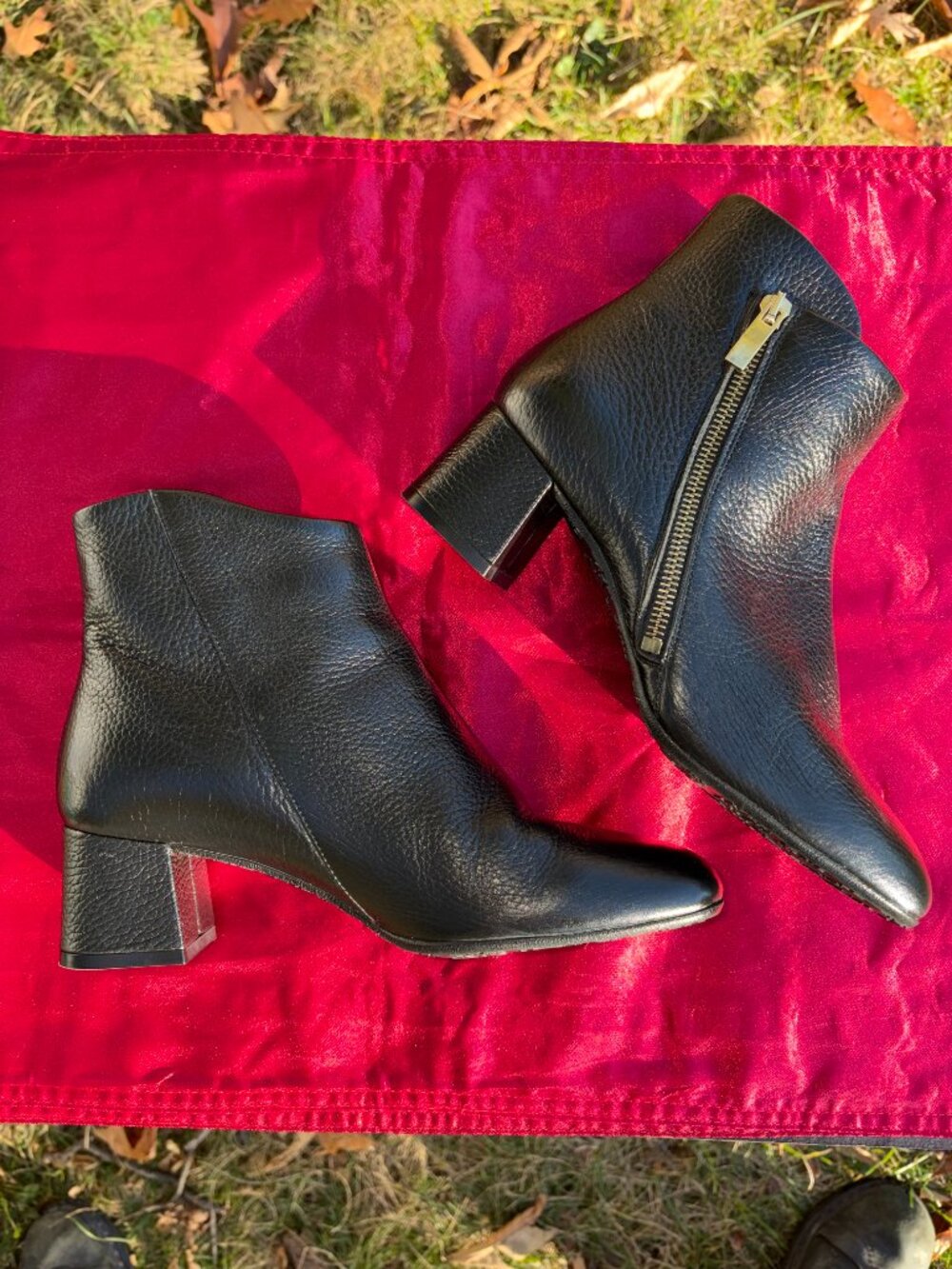 Ron White Black Pebbled Leather Ankle Boots Gold Side Zip Block Heel EU 37.5